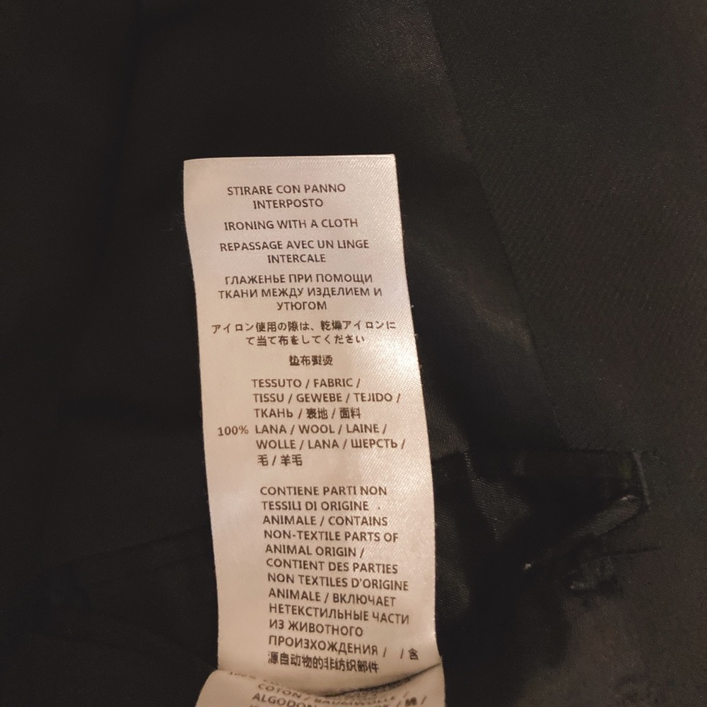 Gucci Suit - Picture 9 of 10